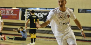 La figura: Augusto Van de Casteele se reincorporó al plantel de AFA luego de un año de ausencia y anotó un doblete.